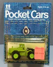 TOMY POCKET CARS New In Package GREEN FRONT LOADER Black Scoop 1982 Tomica