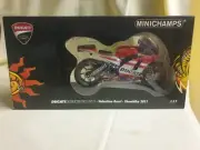 1/12 Minichamps Valentino Rossi Ducati 2011 Showbike