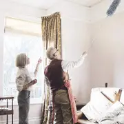 Danoz Cleaning - DusterMaster Plus 4Pc System - Effortlessly clean those hard-to-reach areas. Extendable duster Set Inc. 2 Fiber attachments