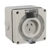 NLS 66SO310F - 3 Flat Pin 10Amp Auto Switched Socket IP66 - 30485