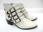 STEVE MADDEN BILLEY WHITE LEAT SILVER BUCKLE LEATHER BOOTS SIZE 8M - NEW