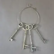 4 large Vintage Brass Skeleton Keys On rustic brass Ring decorative home decor