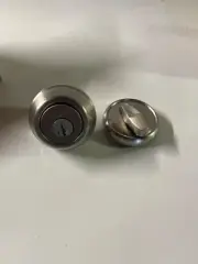 NEW Kwikset Single Cylinder Deadbolt with SmartKey - Satin Nickel