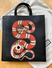 Gucci Gucci. Black King Snake Tote