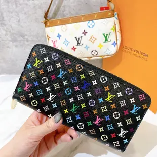 二手旗艦 LOUIS VUITTON LV MIN字紋 黑彩 8卡 ㄇ字拉鍊 長夾 (中友店)07801