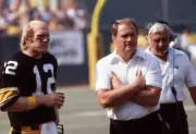 Pittsburgh Steelers Terry Bradshaw and head coach Chuck Noll look - Old Photo