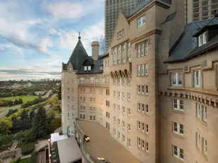 Fairmont Hotel Macdonald