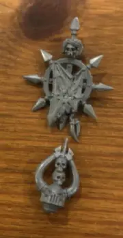 Warhammer 40k Chaos Space Marines OOP Undivided Banner & Head