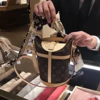 在飛比找蝦皮購物優惠-巴黎連線 LV M43587 DUFFLE BAG 薯條包 