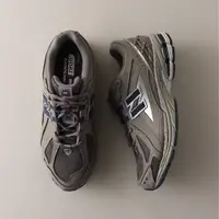 在飛比找Yahoo奇摩購物中心優惠-NEW BALANCE 慢跑鞋 NB 1906R 深灰藍 復