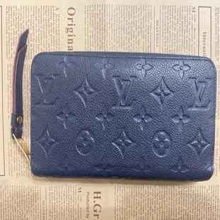 [二手] Louis Vuitton (LV)海軍藍紅滾邊牛皮壓紋長夾 M61864