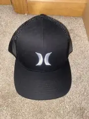 HURLEY NWT MENS DEL MAR TRUCKER SNAPBACK HAT OSFM BLACK/WHITE