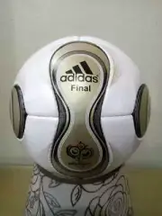 New Adidas Final Ball Of FIFA World Cup 2006 Hand Made Leather Football Size 5.