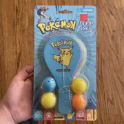 VINTAGE SEALED POKEMON TCG PADDLE BALL PARTY FAVOR TOY SET PIKACHU 2000 TARA NOS