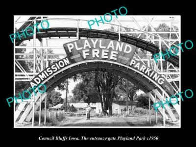 OLD 8x6 HISTORIC PHOTO OF COUNCIL BLUFFS IOWA THE PLAYLAND PARK GATE c1950