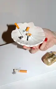 [The Rolling And The Stoned] White Evening Chats Small Shell Ashtray