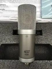 MXL V250 Microphone with box, mic stand clip and documentation