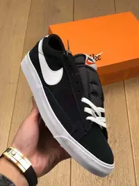 在飛比找Yahoo!奇摩拍賣優惠-NIKE SB Zoom Blazer Low 黑白 休閒運