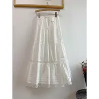 在飛比找ETMall東森購物網優惠-白色半身氣質蕾絲拼接鏤空長裙