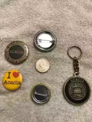 ACACIA Medallion Key Chain Ring w/ 2 Buttons NOS VINTAGE RETIRED