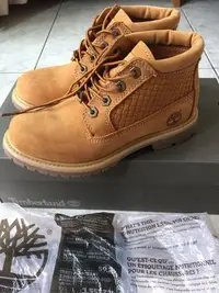 在飛比找Yahoo!奇摩拍賣優惠-Timberland ~基本款短筒黃靴