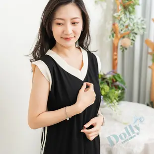 台灣現貨  大尺碼黑色V領側邊織條棉質洋裝335-Dolly多莉大碼專賣店