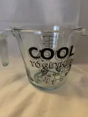Pyrex Glass Disney “Cool Together” 2-cup Measuring Cup Black Color NEW!