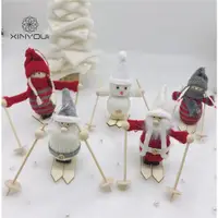 在飛比找ETMall東森購物網優惠-圣誕節雪橇娃娃掛件圣誕老人雪人造型小公仔創意玩偶花環裝飾配件