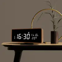 在飛比找ETMall東森購物網優惠-實木桌面鐘表無線藍牙音箱音響床頭電子鬧鐘靜音時鐘星期溫度時間