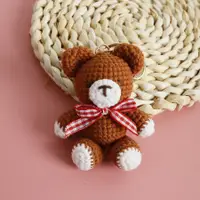 在飛比找蝦皮購物優惠-小香風手工編織小熊玩偶    創意手作鑰匙扣吊飾    毛線