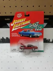 Johnny Lightning 1971 Chevrolet Monte Carlo Super 70's Series In Red