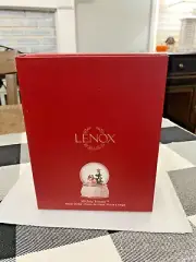 Lenox Disney Mickey Mouse Christmas Snow Globe New