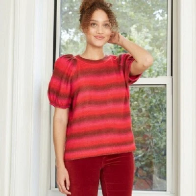 Universal Thread Women's Short Sleeve Crewneck Pullover Sweater Red Medium NWT