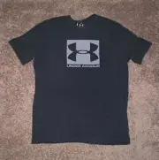 Men's NWT Under Armour boxed sport style Heat Gear T shirt Men's Size L