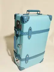 TIFFANY & CO 26” TIFFANY BLUE x GLOBETROTTER TROLLEY LUGGAGE SUITCASE. NEW. MINT