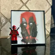 Deadpool (Wolverine) Minifigure & Frame 4X4