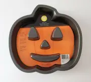 Wilton Pumpkin Jack-O-Lantern Cake Pan Non-stick Halloween