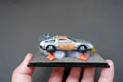Diorama Back to the future DMC Delorean Taxi miniature diecast scale 1:64 Mc Fly
