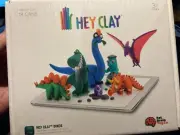 FAT BRAIN TOYS - Hey Clay Dino - Creative Modeling Clay Craft Set