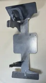 30 Fine/Line Baseboard Support Bracket (with Pivot)