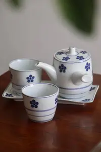 在飛比找Yahoo!奇摩拍賣優惠-整套價格｜日本進口 白山陶器茶壺，白山陶器經典梅花茶壺，梅花