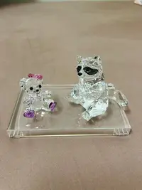 在飛比找Yahoo!奇摩拍賣優惠-SWAROVSKI 施華洛世奇 全新水晶塑像組 (含浣熊、甜