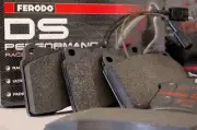 FERODO DS PERFORMANCE BRAKE PADS FDS1561 FOR NISSAN 350Z SKYLINE GTR R33 R32 (for: Nissan)