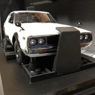 Kyosho 1/18 Nissan Skyline 2000GT-R Street Version New not on display