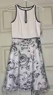 NWT Aidan Mattox Sleeveless Halter Dress W/ Piping Embroidered Lace Skirt Sz 0