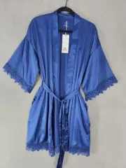 NWT AW Bridal Women's Lace Trim V-Neck Satin Short Sleeve Robe Blue Belt Medium
