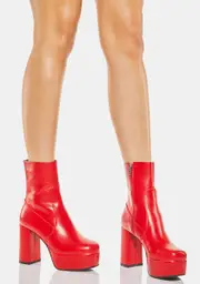 [Lamoda] Red Making Moves Platform Boots