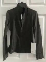 NWT Lululemon Define Jacket *Luon in Dark Olive Color -DKOV LW4AWLS Size 4