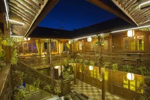 麗江市古城區花馬驛精品客棧Lijiang Flower and Horse Hotel