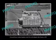 OLD POSTCARD SIZE PHOTO NORWOOD GREEN ENGLAND THE QUAKER OATS FACTORTY c1952